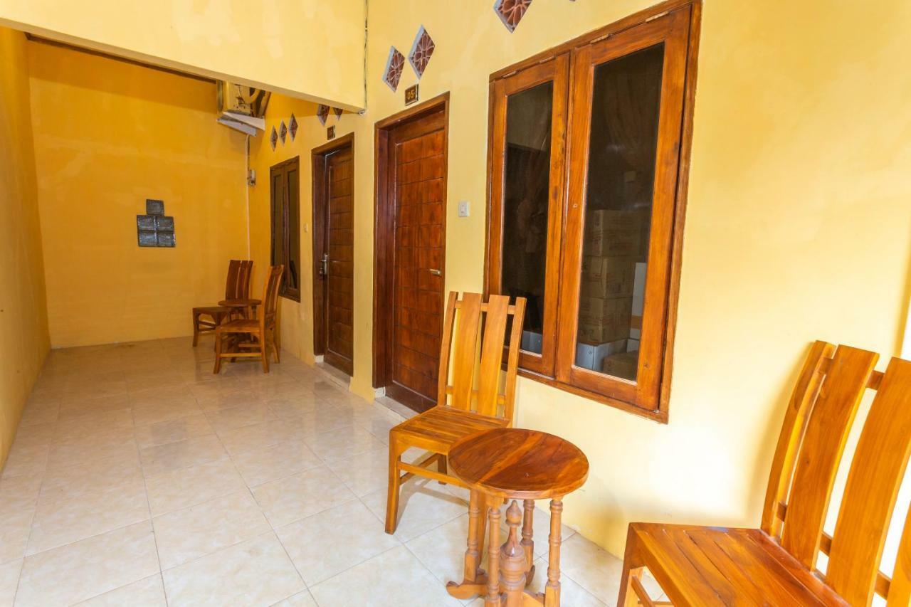 Oyo 1323 Murni Homestay Mangsit Kültér fotó